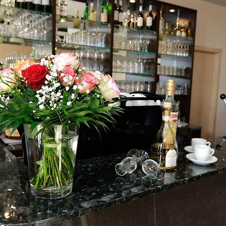 Hotel Zwei&Vierzig Vallendar Bagian luar foto