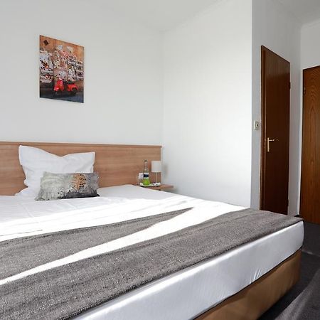 Hotel Zwei&Vierzig Vallendar Bagian luar foto